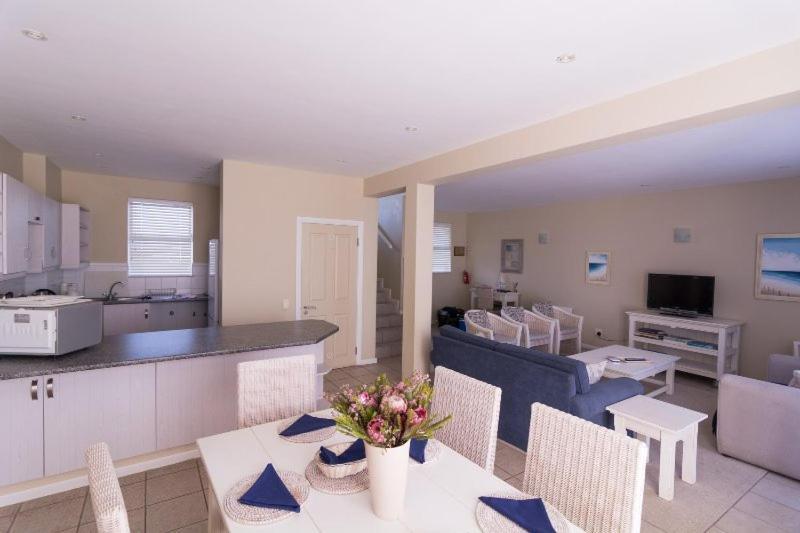Lodge 93 Mossel Bay Eksteriør billede